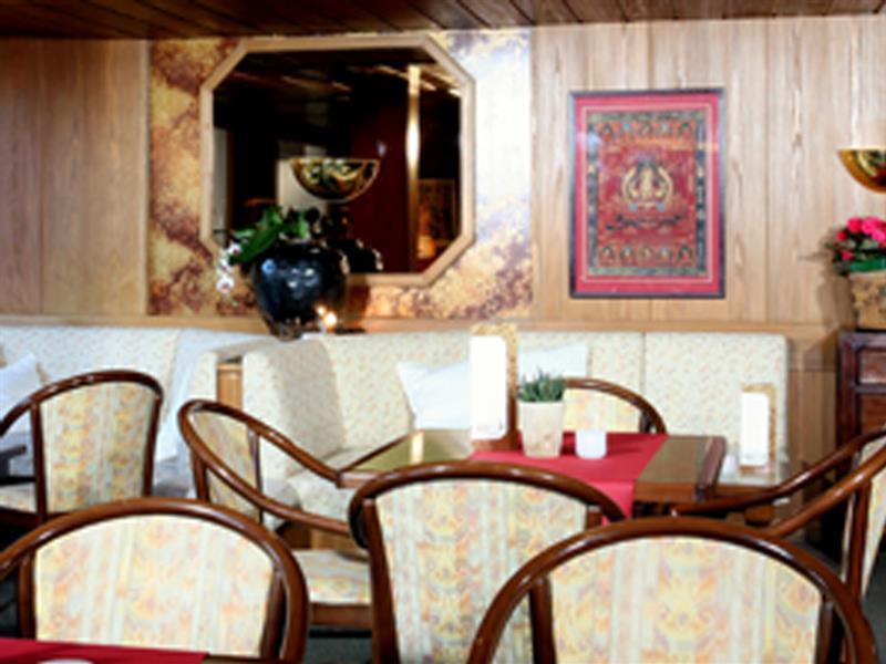 Hotel De La Foret 3*