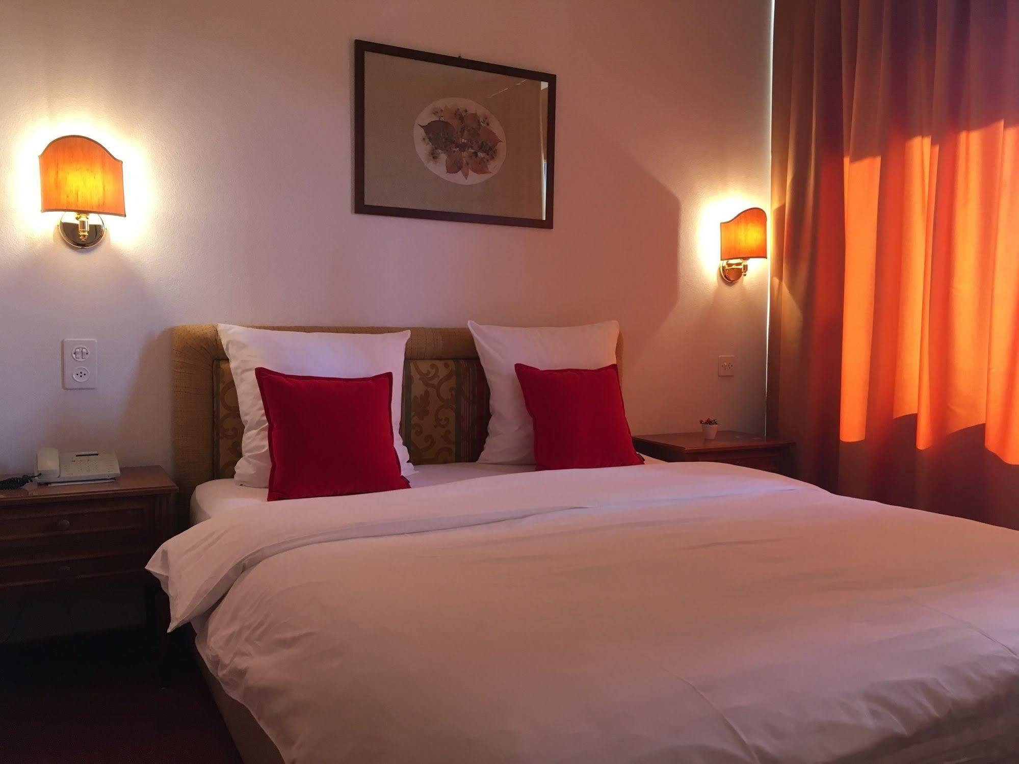 Hotel De La Foret 3*