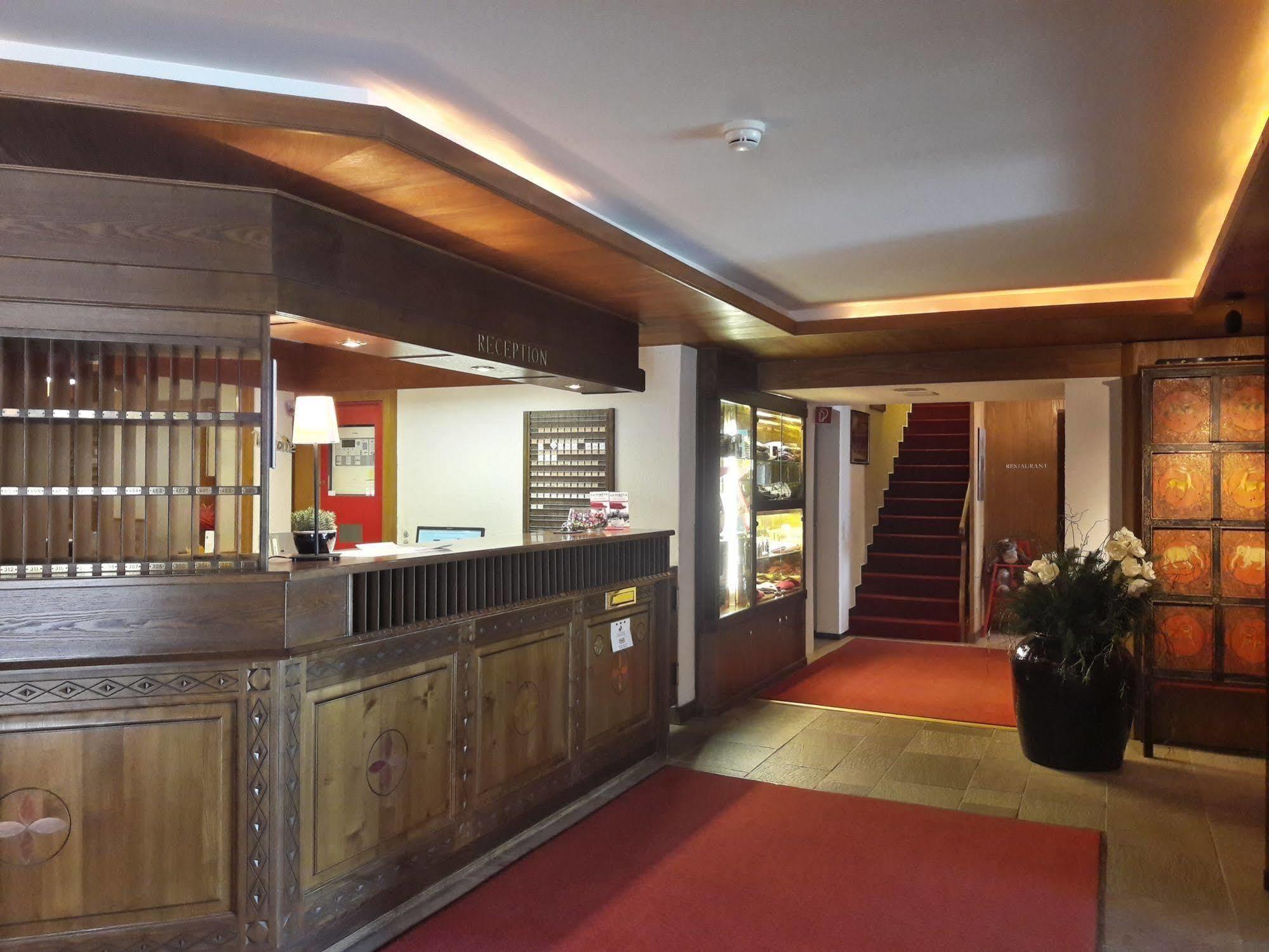 De La Foret Hotel